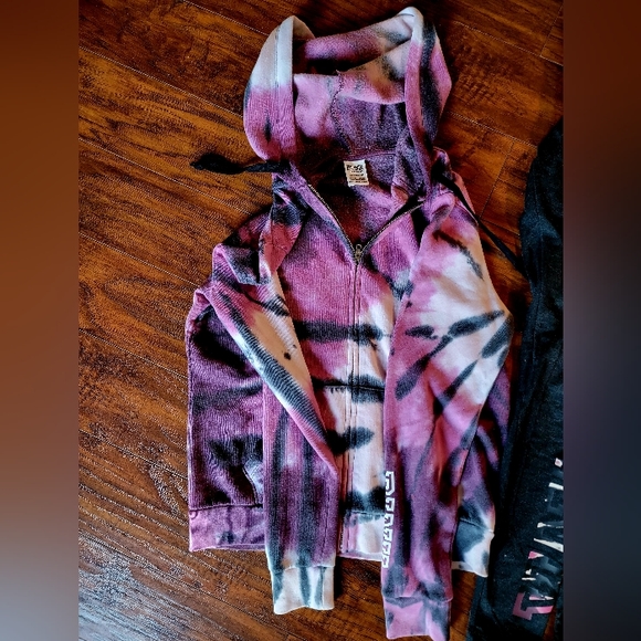 SOLD - Picture 3 of 6